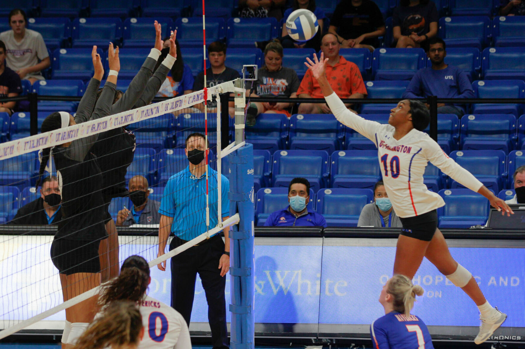 Photos: UTA volleyball earns first two wins of season at third annual Maverick Invitational